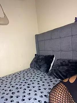 Shanniva webcams show profile image 