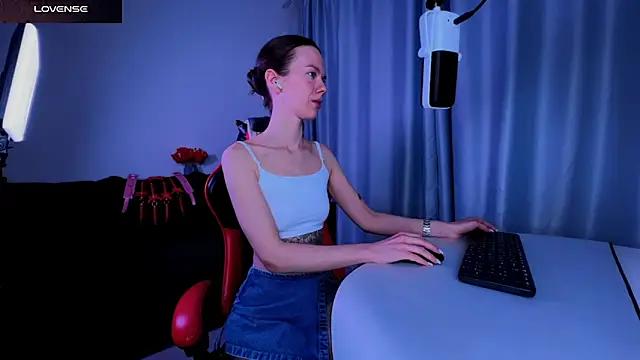 Mad beauty - checkout our excited streamers as they tease to their beloved melodies and slowly squirt for enjoyment to appease your wildest wishes.
