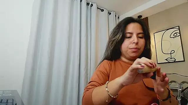 Sharlotte_Milk from StripChat is Freechat