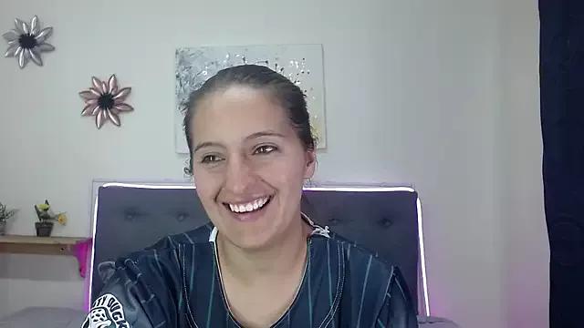 sharon_and_kloee from StripChat is Freechat