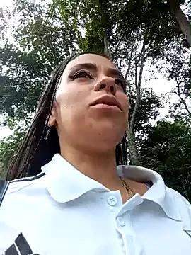 SharonDustLove from StripChat is Freechat