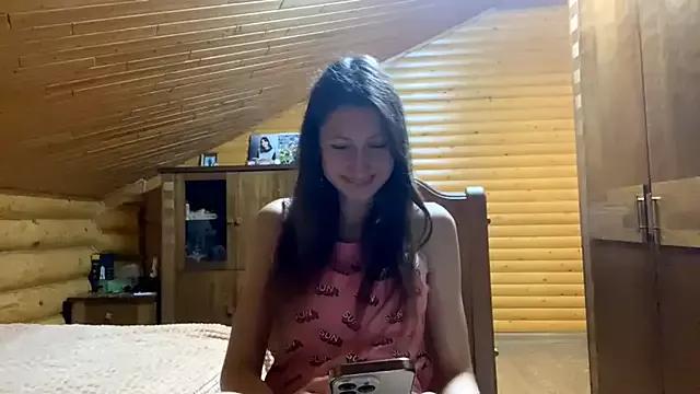 Shyselly from StripChat is Freechat