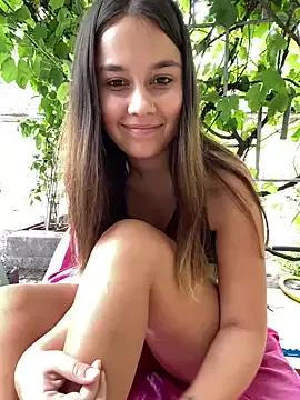 Siena_Amaris from StripChat is Freechat
