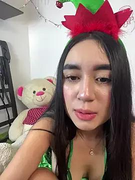 SiennaLorens from StripChat is Freechat