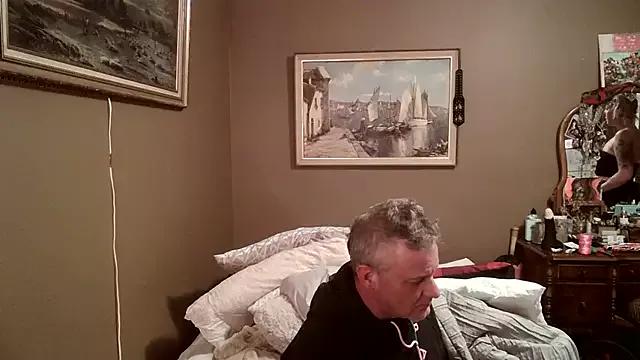 SilverandFox from StripChat is Freechat