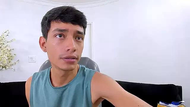 Sir_of_Lust from StripChat is Freechat