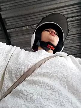 SirenRouge_69 from StripChat is Freechat