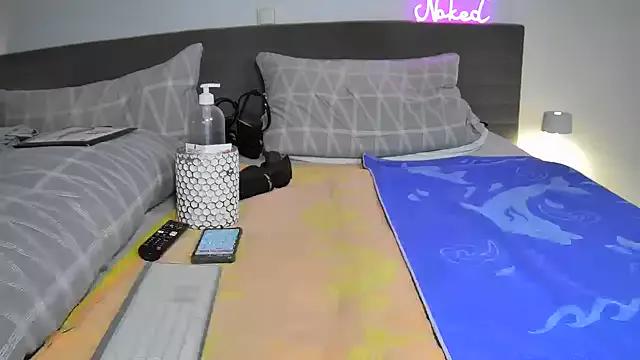 Mad beauty - checkout our excited streamers as they tease to their beloved melodies and slowly squirt for enjoyment to appease your wildest wishes.