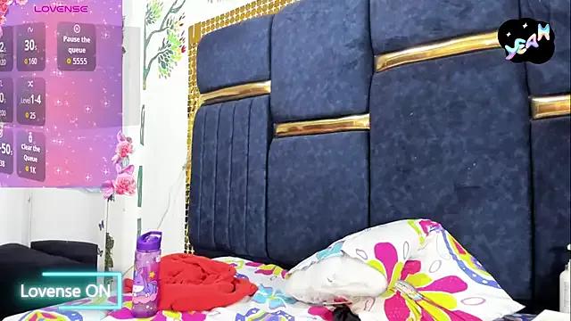 Mad beauty - checkout our excited streamers as they tease to their beloved melodies and slowly squirt for enjoyment to appease your wildest wishes.