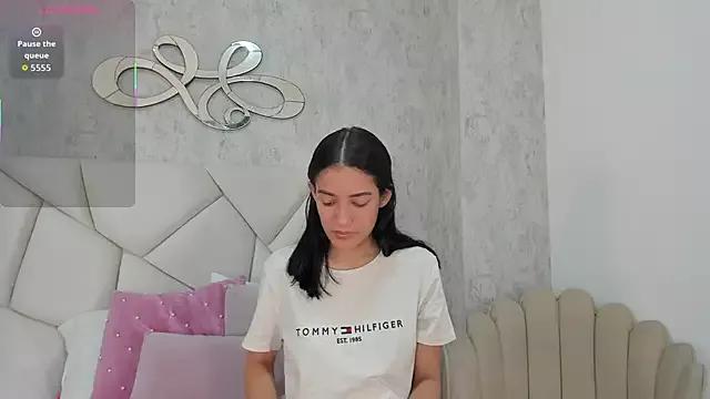 Skylerwhite02 from StripChat is Freechat