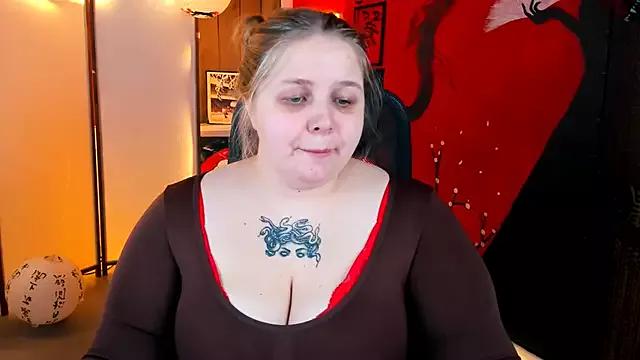 SladaDell from StripChat is Freechat