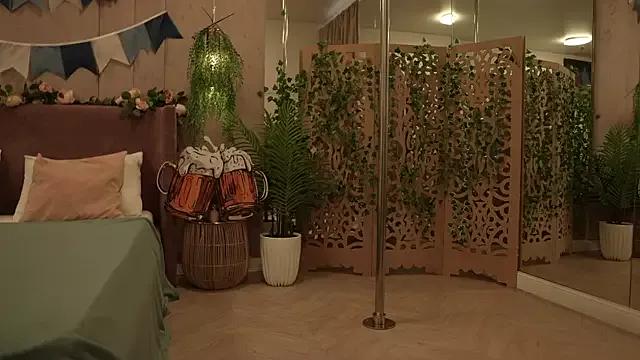 Mad beauty - checkout our excited streamers as they tease to their beloved melodies and slowly squirt for enjoyment to appease your wildest wishes.