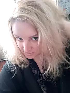 Snowball3021 from StripChat is Freechat