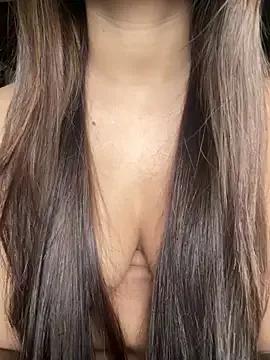 Photos of Sofiyaa_39 from StripChat is Freechat