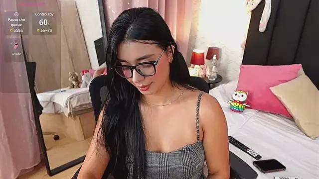 Sofy_Amber from StripChat is Freechat