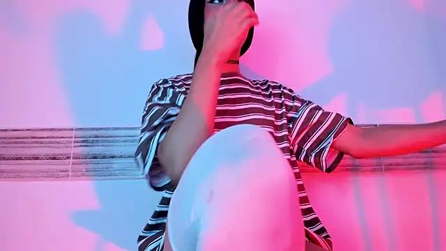Mad beauty - checkout our excited streamers as they tease to their beloved melodies and slowly squirt for enjoyment to appease your wildest wishes.