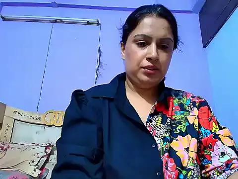 Sophia_James from StripChat is Freechat