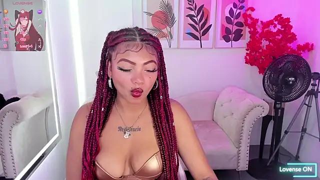 Sophia_lenner from StripChat is Freechat