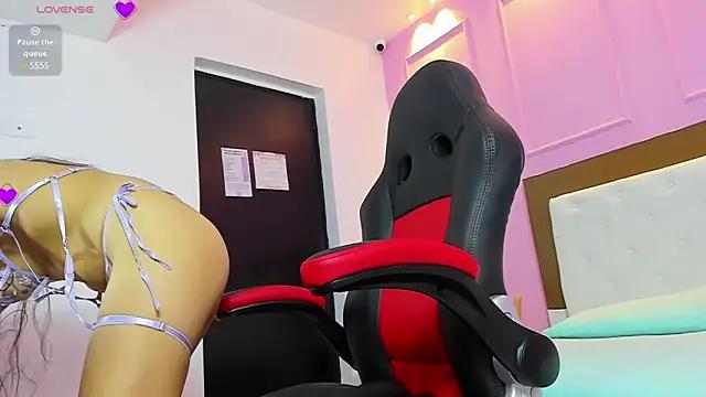 Mad beauty - checkout our excited streamers as they tease to their beloved melodies and slowly squirt for enjoyment to appease your wildest wishes.