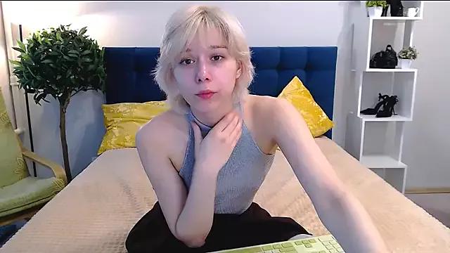 Mad beauty - checkout our excited streamers as they tease to their beloved melodies and slowly squirt for enjoyment to appease your wildest wishes.