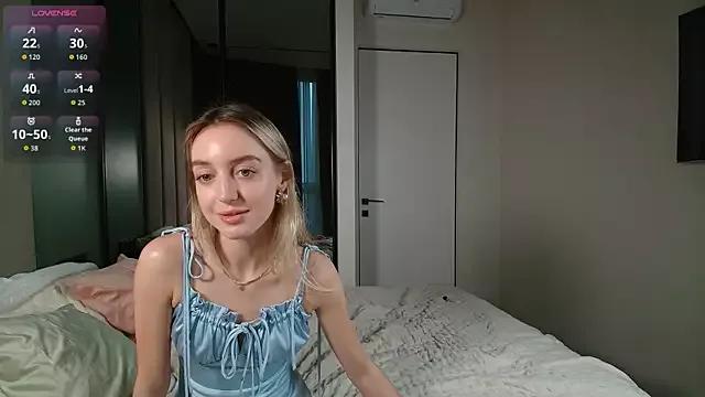 Mad beauty - checkout our excited streamers as they tease to their beloved melodies and slowly squirt for enjoyment to appease your wildest wishes.