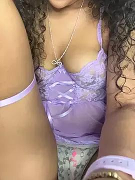 SophieD from StripChat is Freechat