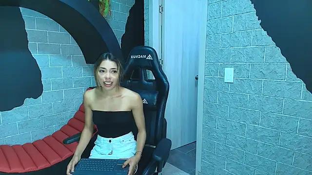 Mad beauty - checkout our excited streamers as they tease to their beloved melodies and slowly squirt for enjoyment to appease your wildest wishes.