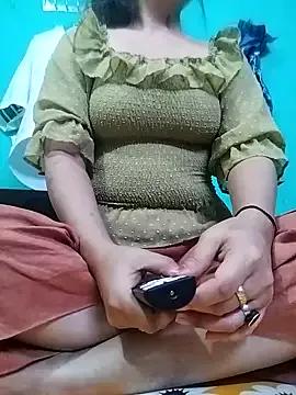 spicytwinz from StripChat is Freechat