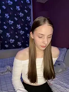 sssweety_girlll from StripChat is Freechat