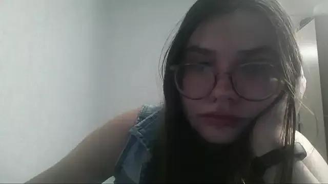 StacyMillerBom from StripChat is Freechat
