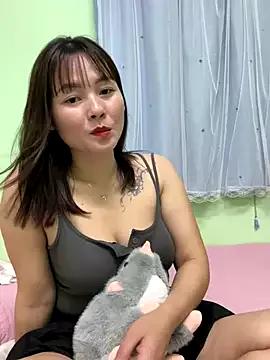 Mad beauty - checkout our excited streamers as they tease to their beloved melodies and slowly squirt for enjoyment to appease your wildest wishes.