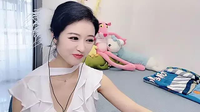 starsqimei from StripChat is Freechat