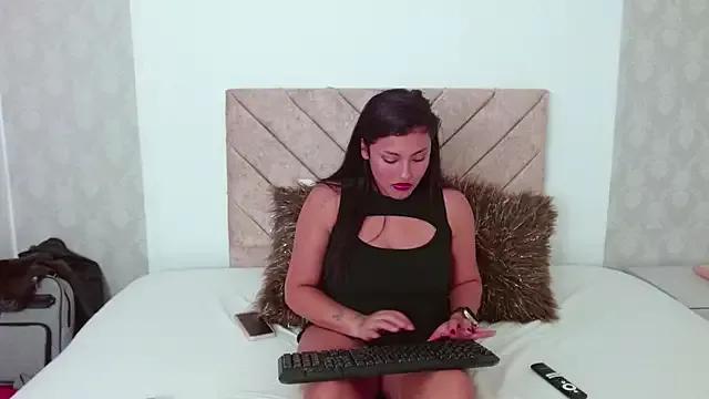 strawberryqs from StripChat is Freechat