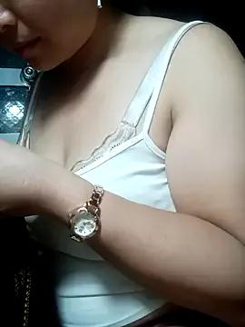 suki-lady from StripChat is Freechat