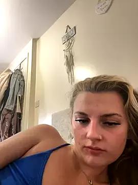 Summer21k from StripChat is Freechat