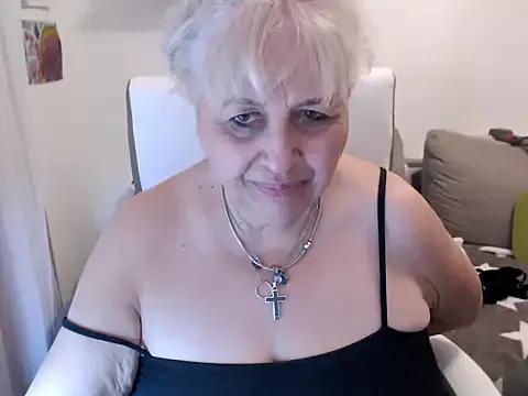 SusiLifeXXX from StripChat is Freechat