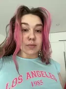 SuzieMurray from StripChat is Freechat