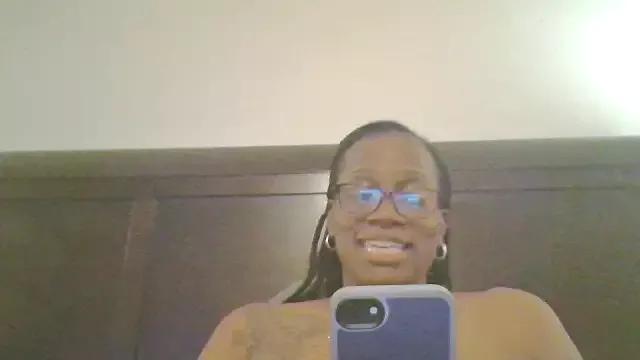 SweetCandy85 from StripChat is Freechat