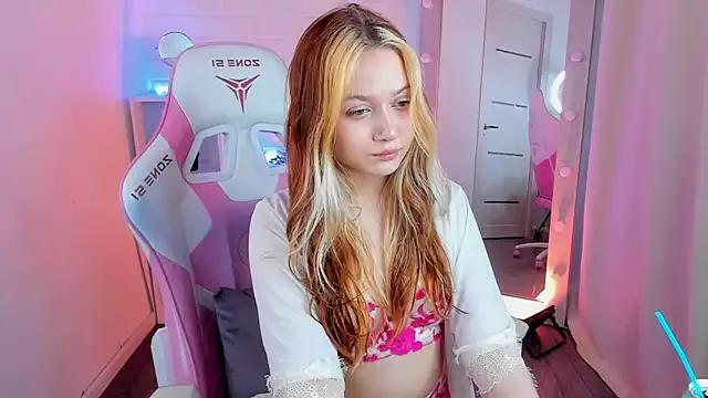 Mad beauty - checkout our excited streamers as they tease to their beloved melodies and slowly squirt for enjoyment to appease your wildest wishes.