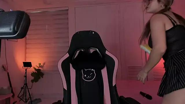 Mad beauty - checkout our excited streamers as they tease to their beloved melodies and slowly squirt for enjoyment to appease your wildest wishes.