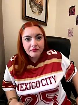 sweetluciee from StripChat is Freechat
