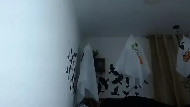 SweetRouse__ from StripChat is Freechat