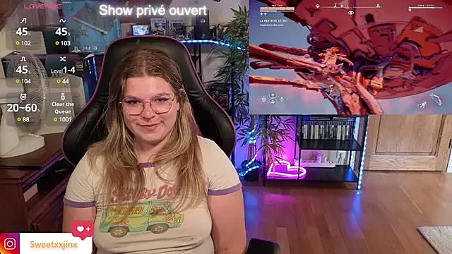 Mad beauty - checkout our excited streamers as they tease to their beloved melodies and slowly squirt for enjoyment to appease your wildest wishes.