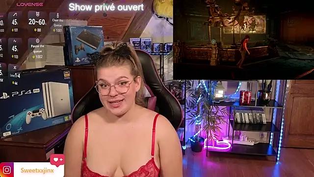 Mad beauty - checkout our excited streamers as they tease to their beloved melodies and slowly squirt for enjoyment to appease your wildest wishes.