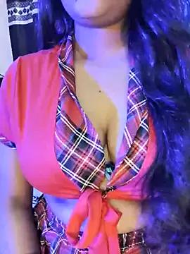Sweety2003 from StripChat is Freechat