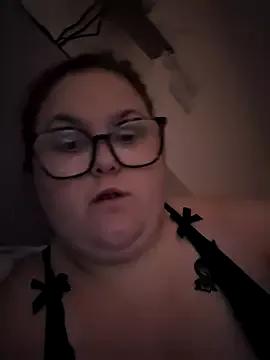 Tallulah-rose-x from StripChat is Freechat