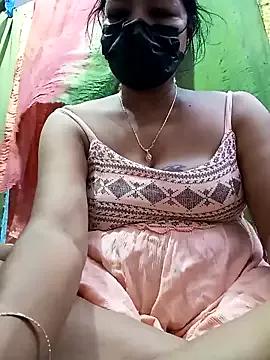 Photos of Tamil_sreelekha from StripChat is Freechat