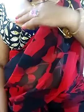 tamiltady from StripChat is Freechat