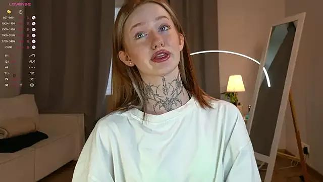 TashinaMorgante from StripChat is Freechat