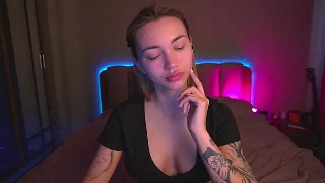Mad beauty - checkout our excited streamers as they tease to their beloved melodies and slowly squirt for enjoyment to appease your wildest wishes.